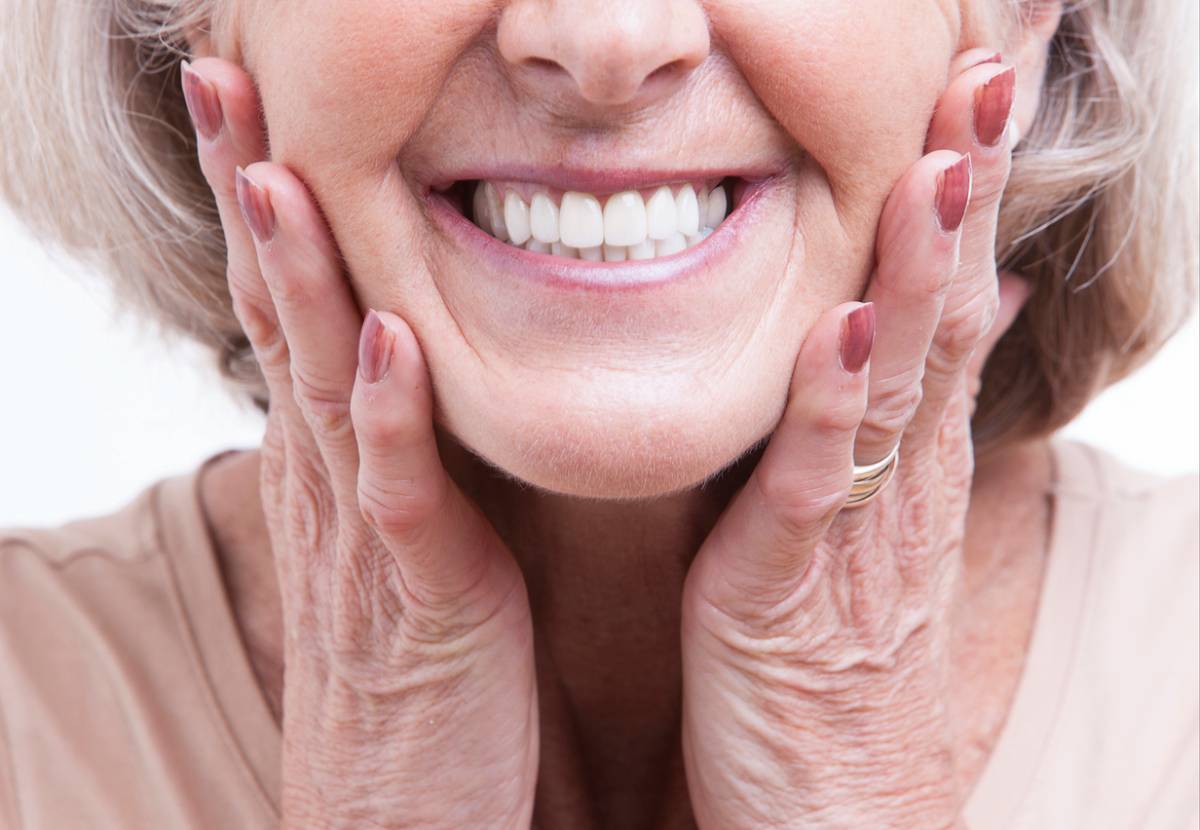 featured image for what causes dentures pain and what to do about it